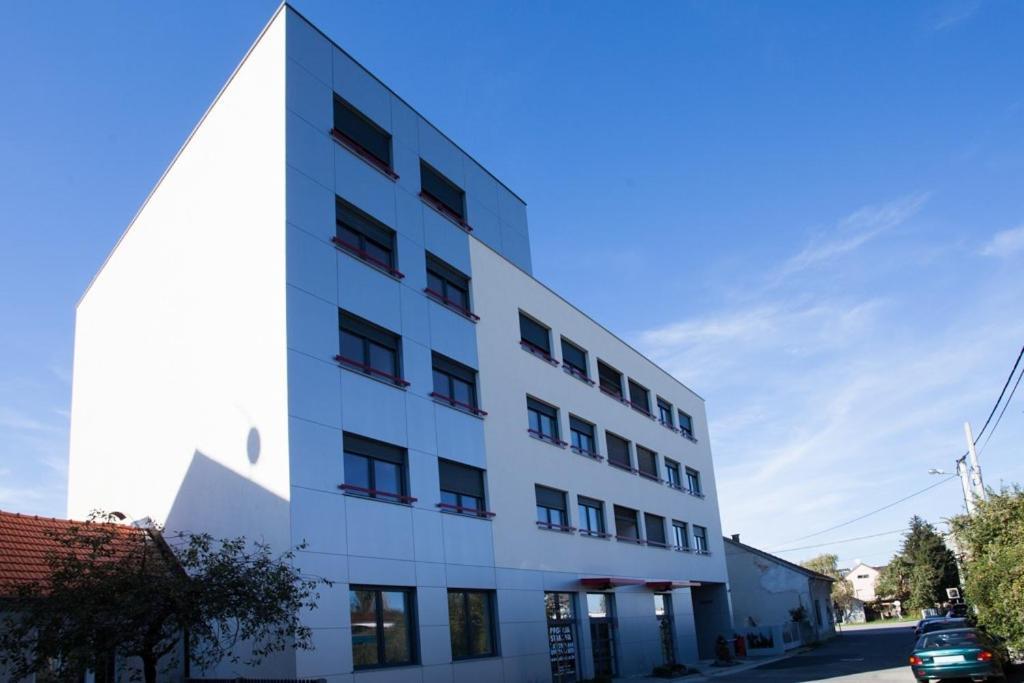 Theos Atelier Self Check In Apartment W Free Private Parking Zagreb Eksteriør bilde
